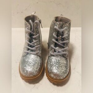 Old Navy glittery side-zip toddler combat boots. Size 10.